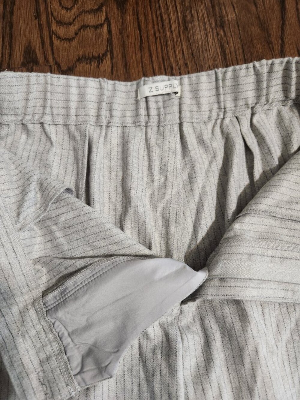 Z Supply Evette Pinstripe Pant in Sea Salt Light Grey size medium - Picture 5 of 8
